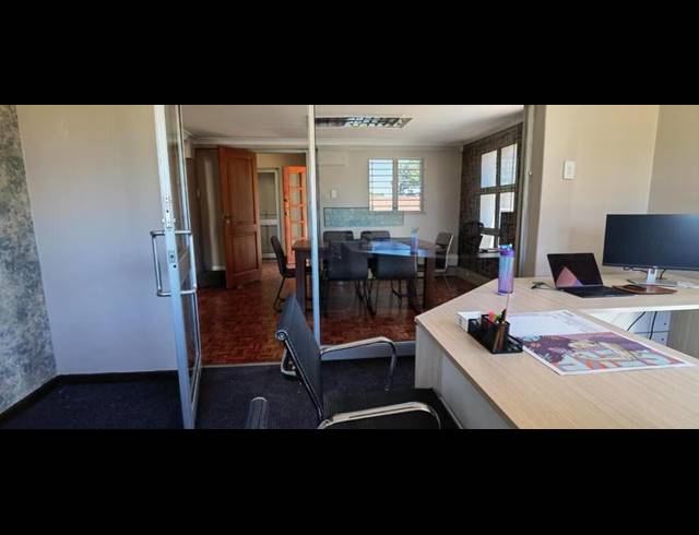 BUSINESS PROPERTY TO RENT IN LYNNWOOD GLEN